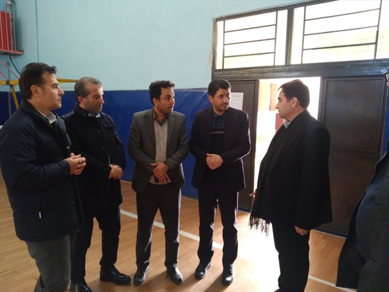 بازدید دکتر ابراهیم احمدی و هیئت همراه از آموزشکده فنی و حرفه ای شهید چمران اهر