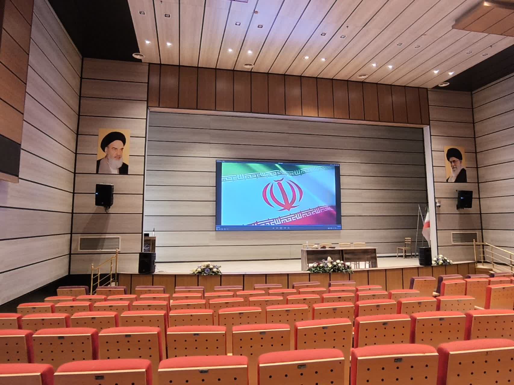 بهره برداری از نمایشگر ویدیو وال پیشرفته سالن همایش های امید دانشگاه ملی مهارت واحد استانی آذربایجان شرقی